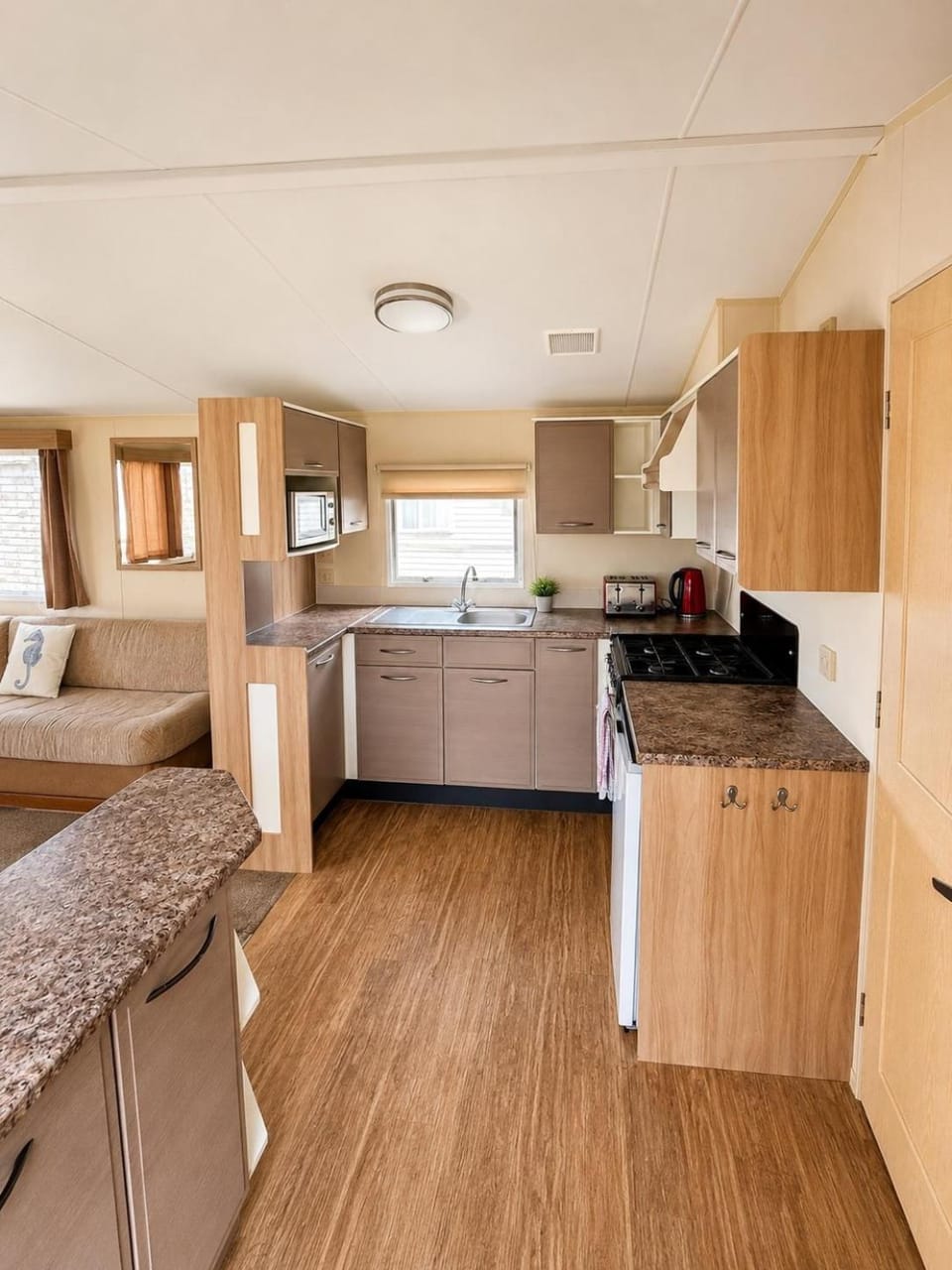 Kitchen or kitchenette, oven, stove