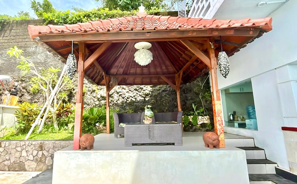 Patio, Day, Garden