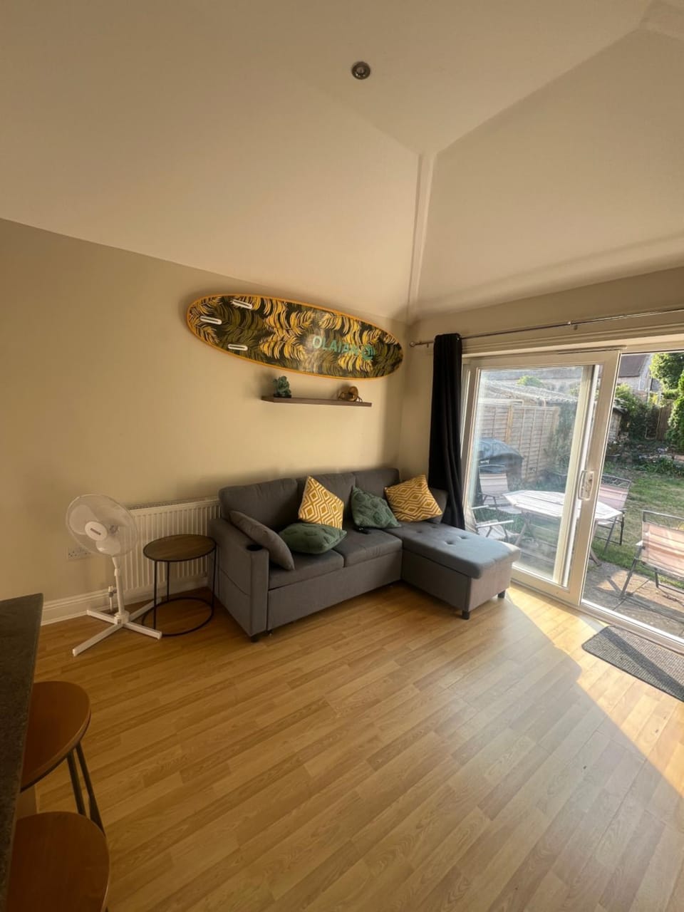 Open plan flat with large garden close to beach Apartment in Bournemouth