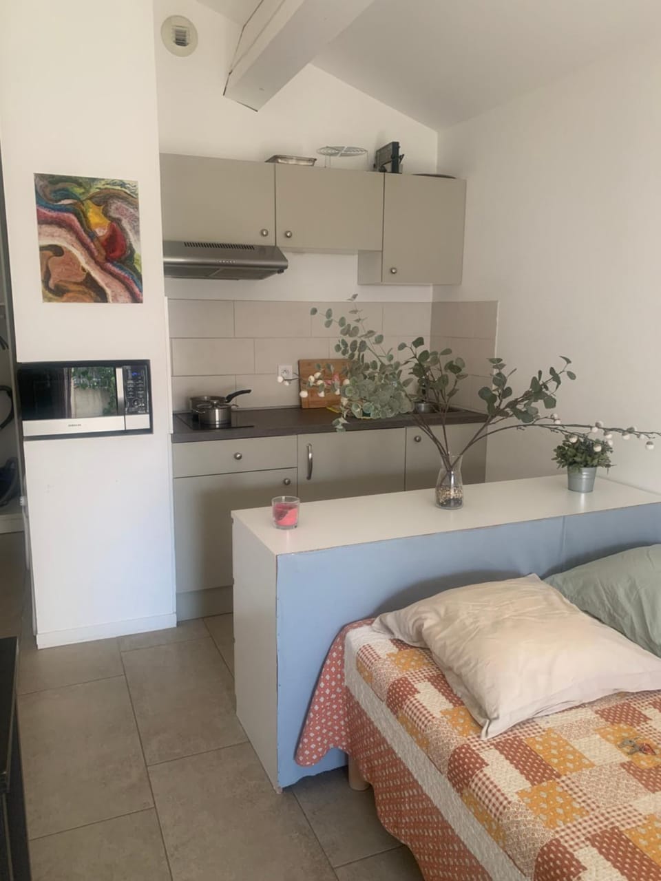 Kitchen or kitchenette