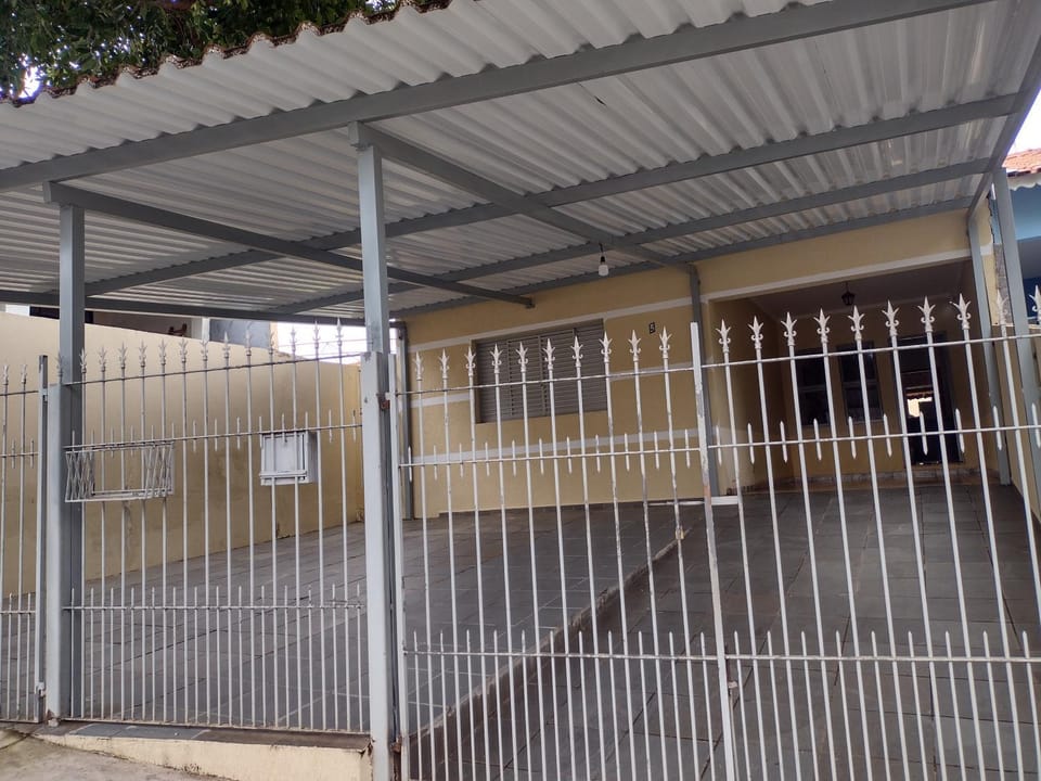 Casa na área central com 3 quartos House in State of São Paulo