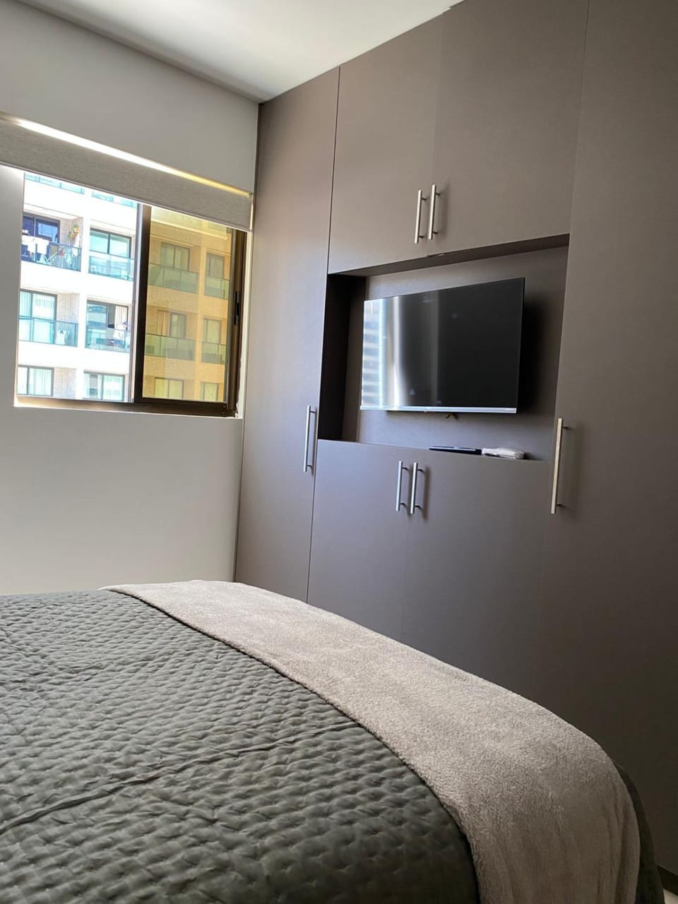 Bed, TV and multimedia, Bedroom, locker