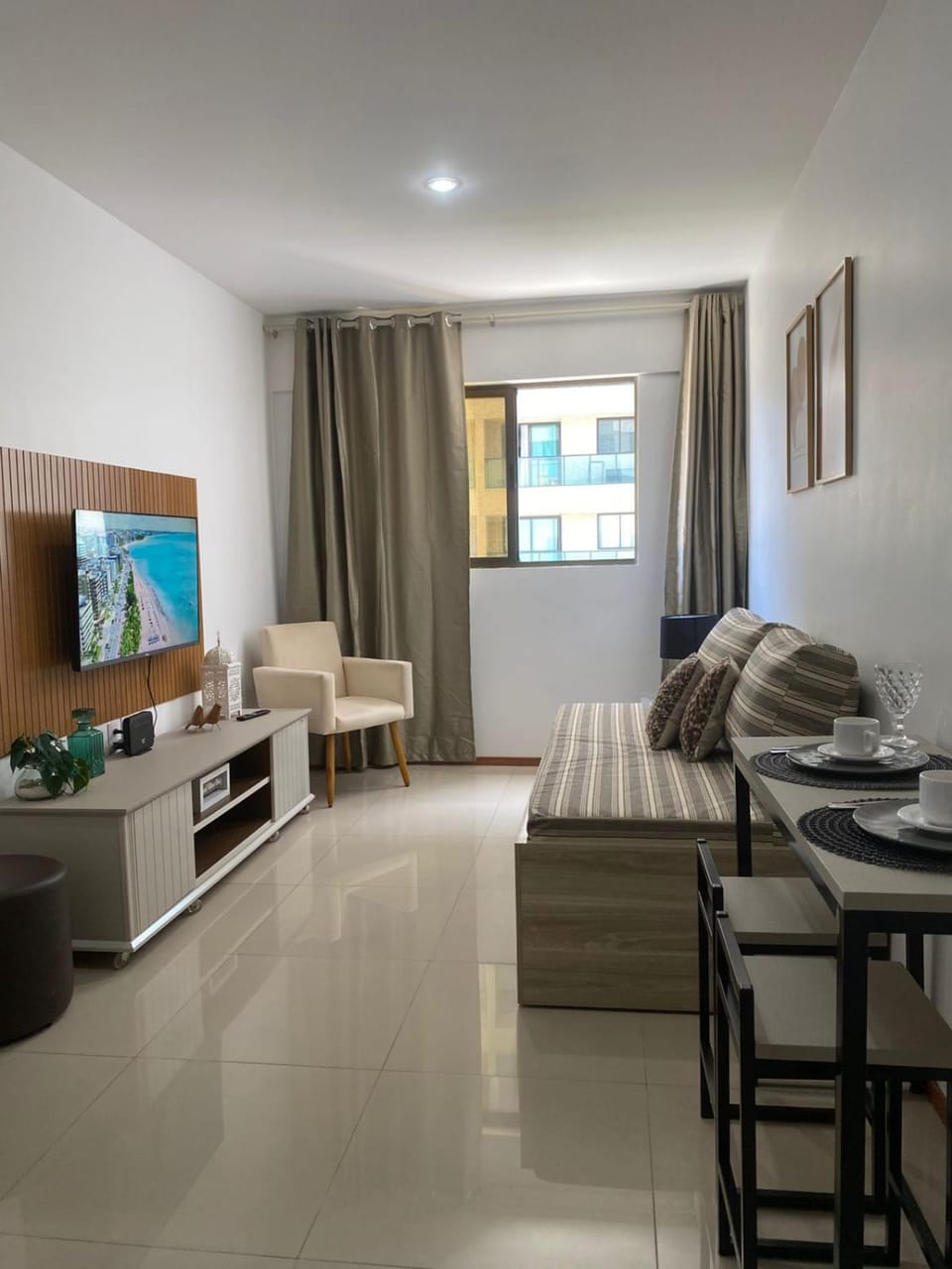 TV and multimedia, Living room, Dining area