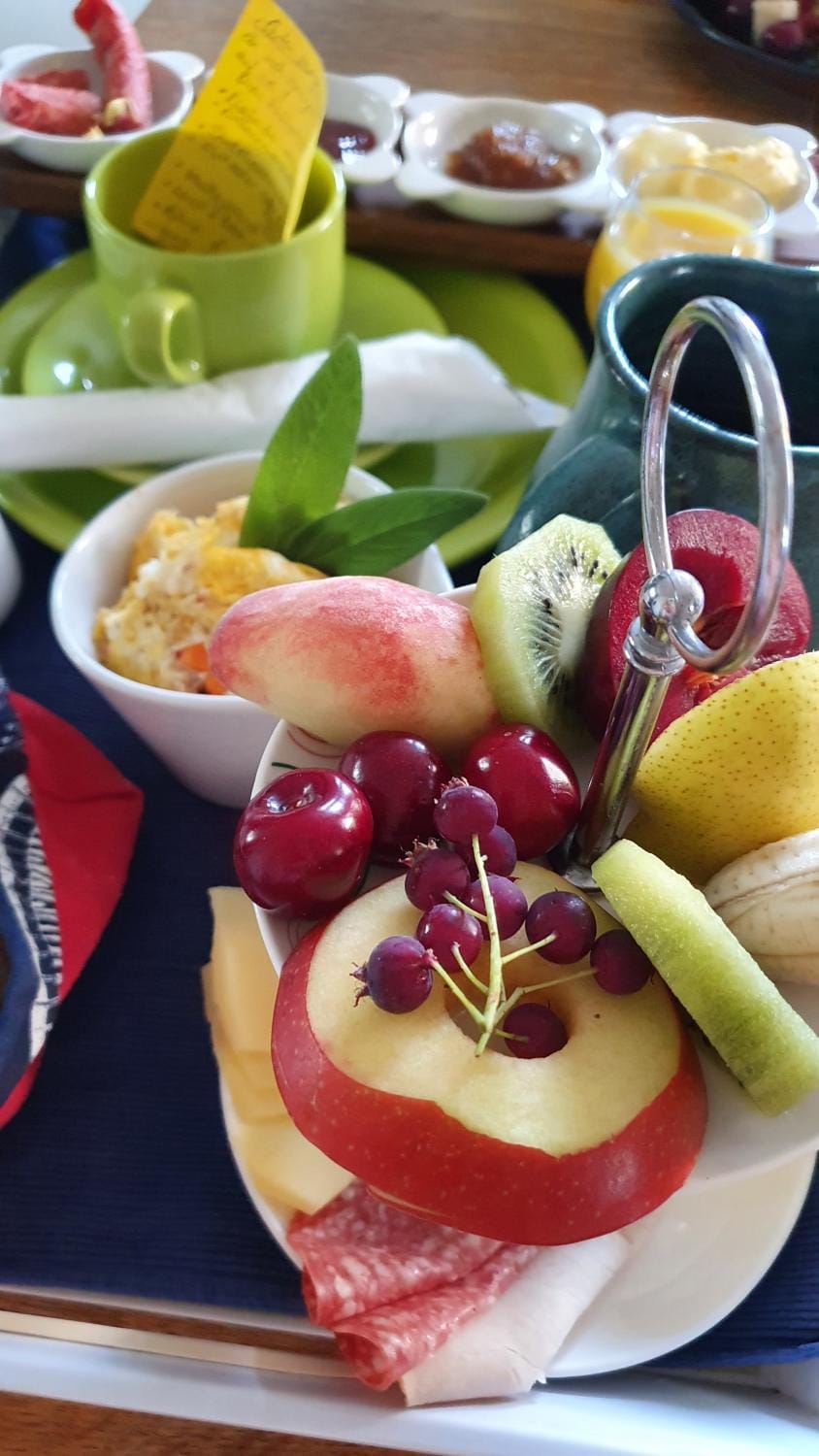 Food and drinks, Food, Breakfast, Continental breakfast