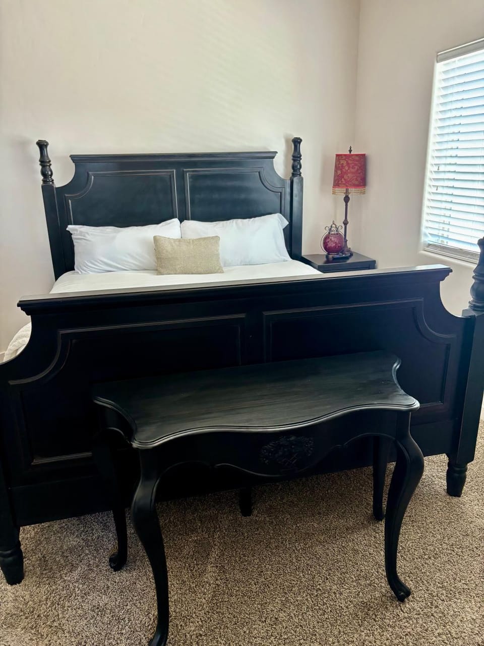 NEW! 3 Private King Suites Walk to The Village House in Meridian