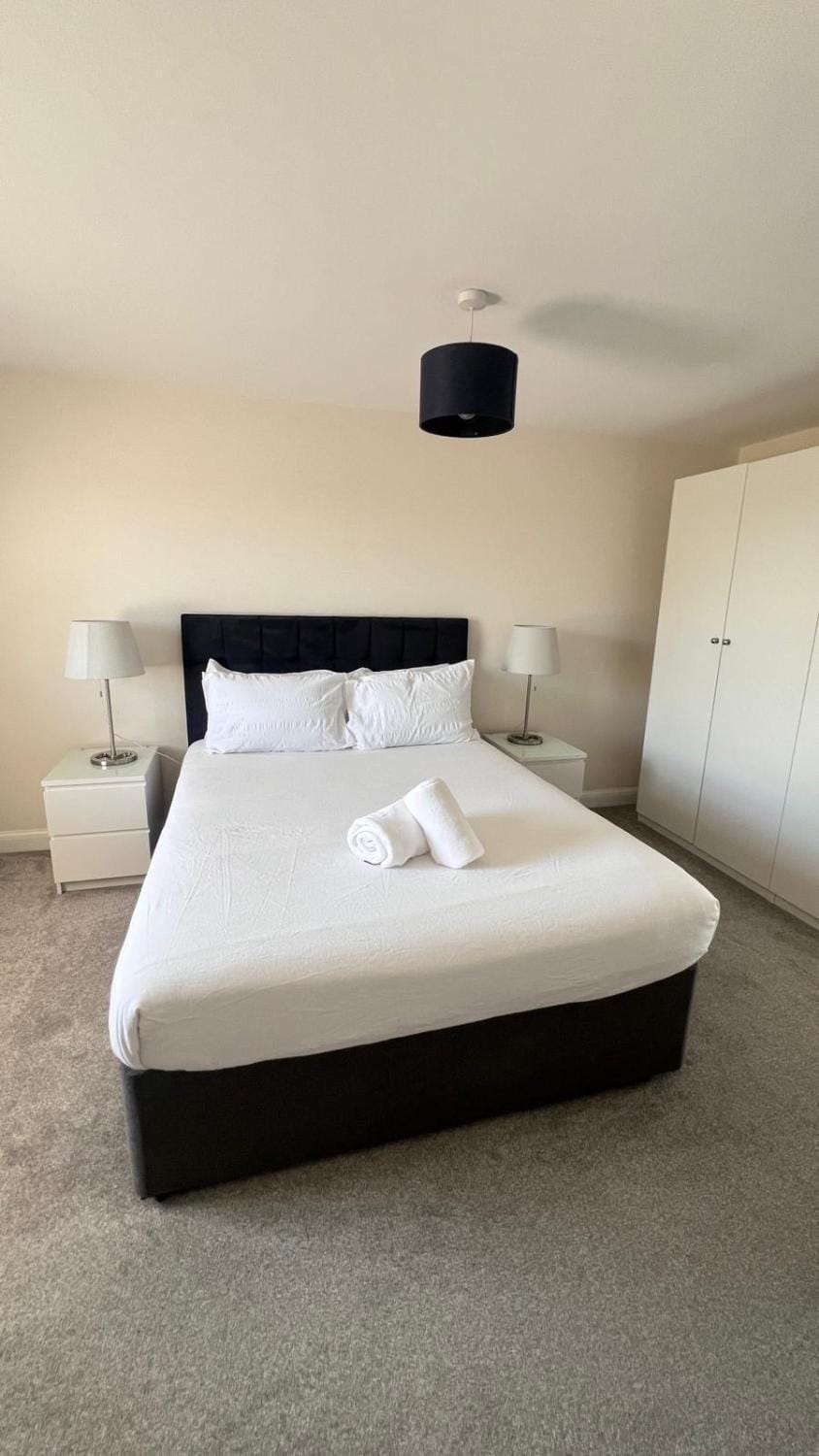 Bed, Photo of the whole room, Bedroom, towels, wardrobe