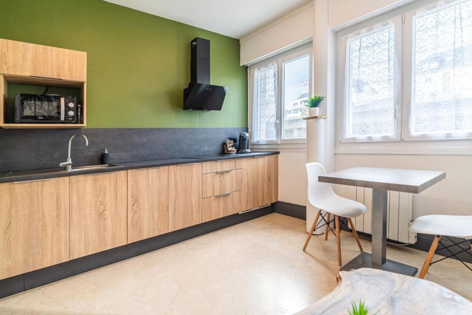 Séjour en centre-ville - rénové et confortable Apartment in Lorient