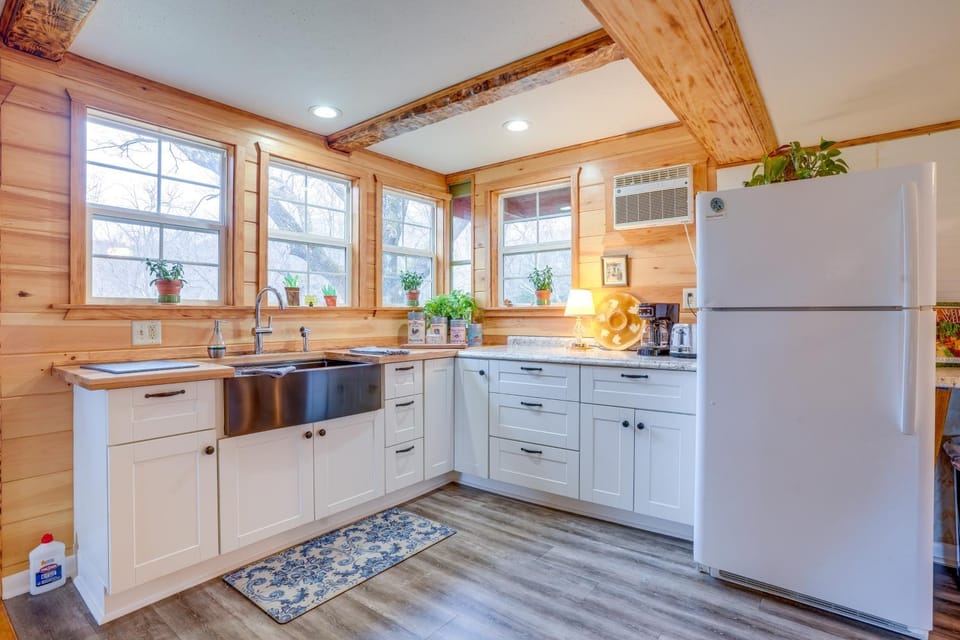 Chateau Merlot - Private Appalachian Cottage House in Shenandoah Valley