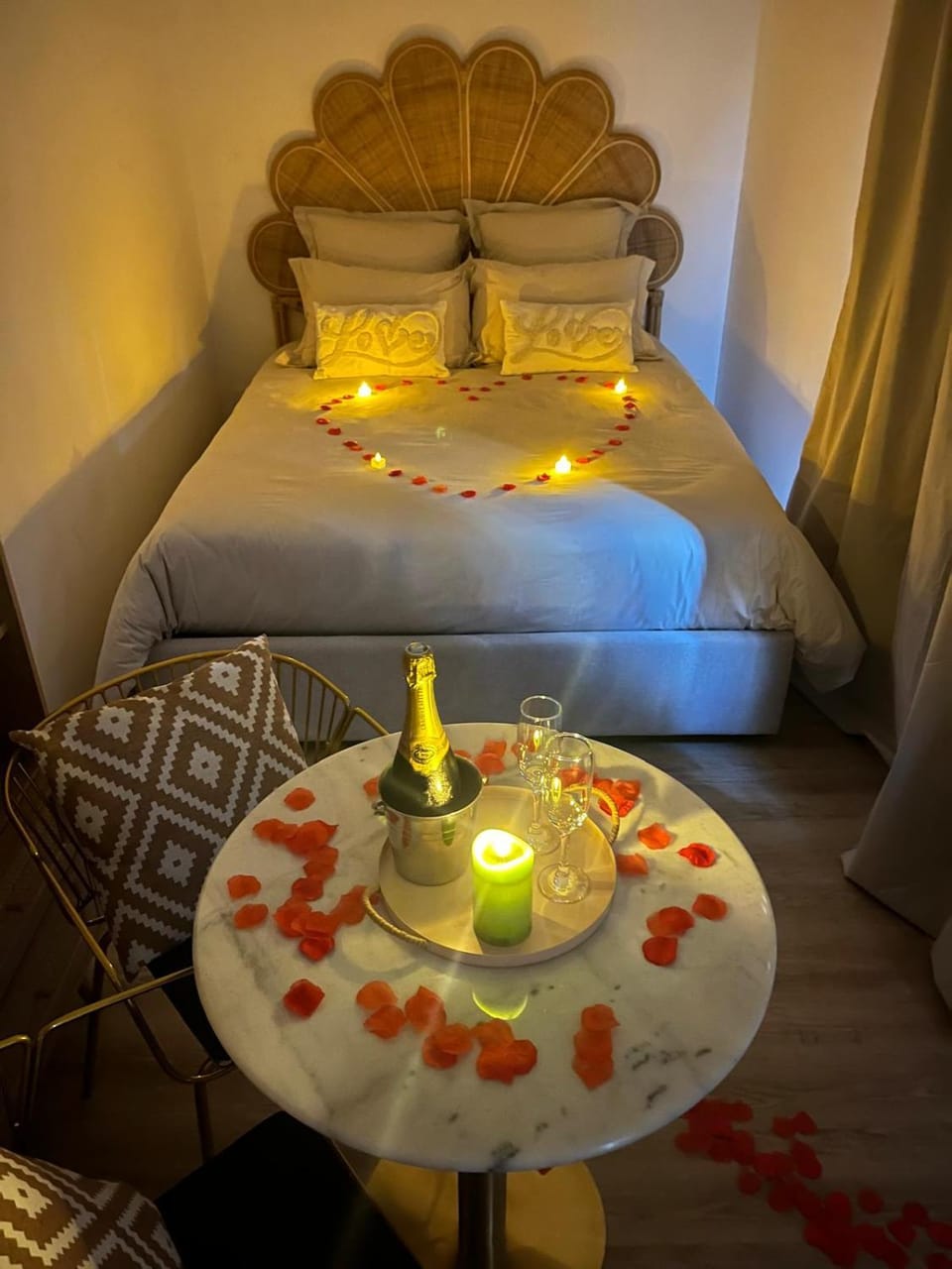 La suite de cœurs avec jacuzzi House in Gradignan