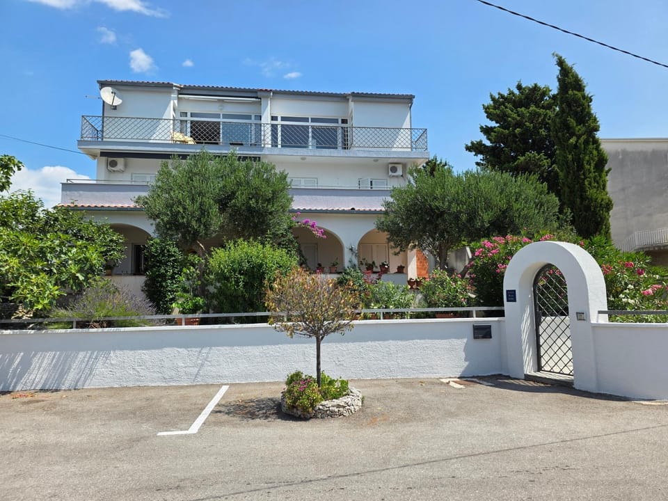 Property building, Parking
