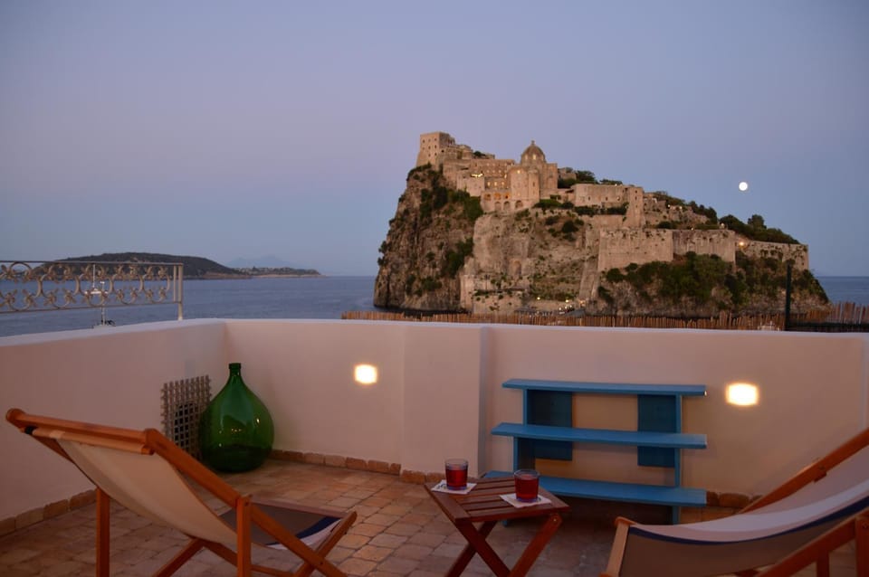 Nearby landmark, Solarium, Balcony/Terrace, Sea view, Sunset