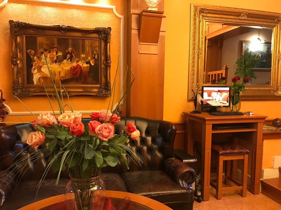 Lobby or reception, Seating area