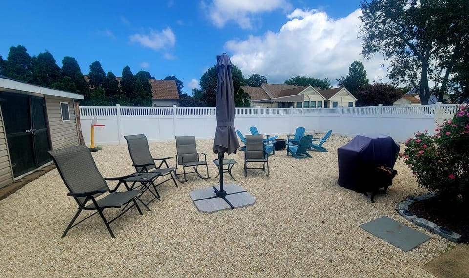 BBQ facilities, Seating area