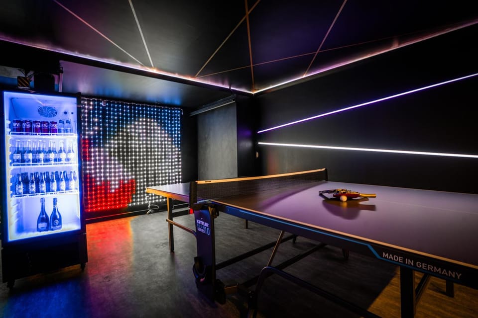 Game Room, Table tennis
