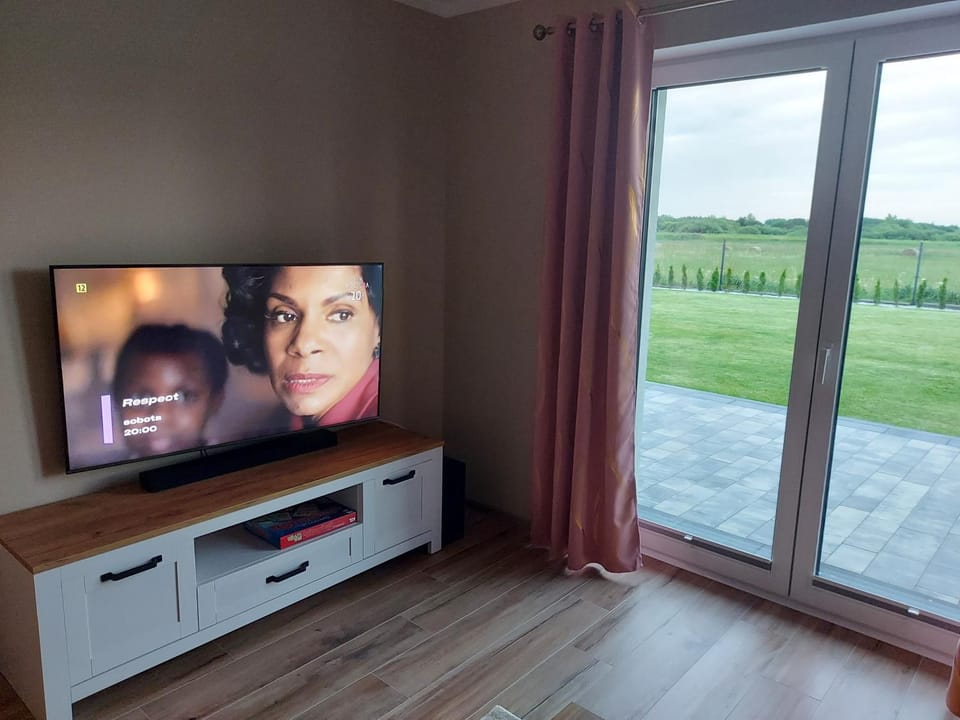 Communal lounge/ TV room, TV and multimedia