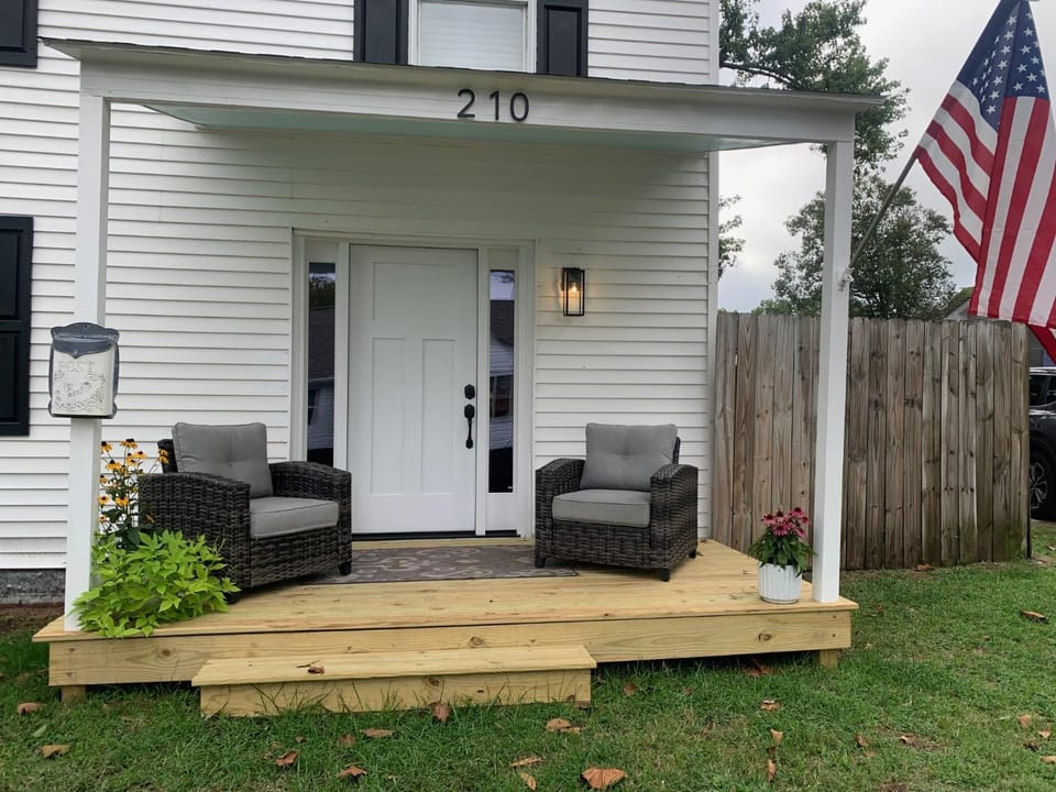 Patio, Seating area