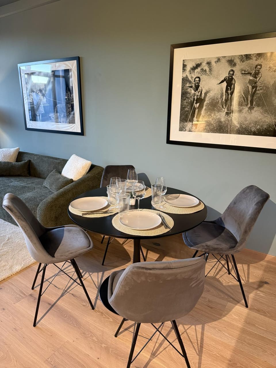 Living room, Dining area