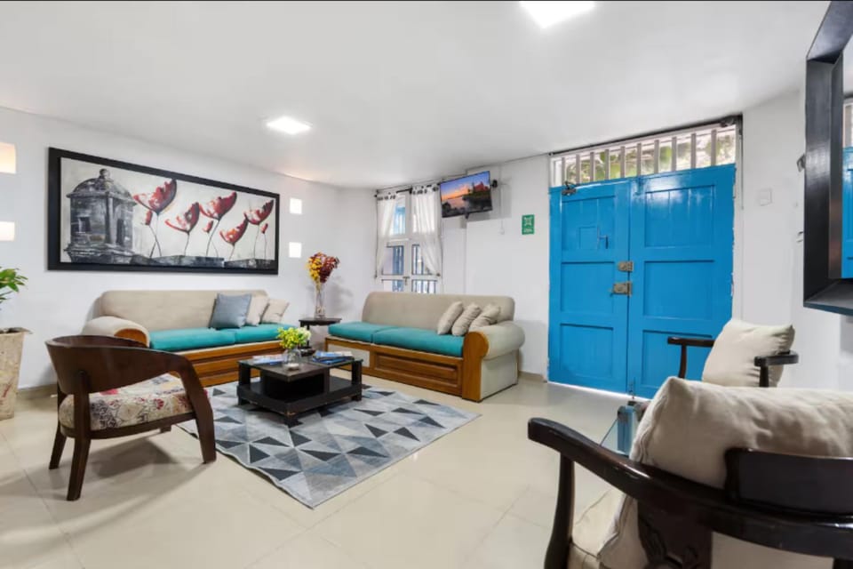 Communal lounge/ TV room, Living room