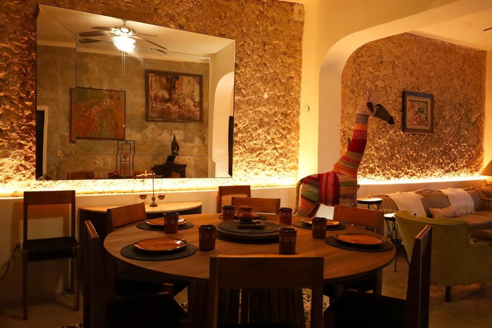 Seating area, Dining area
