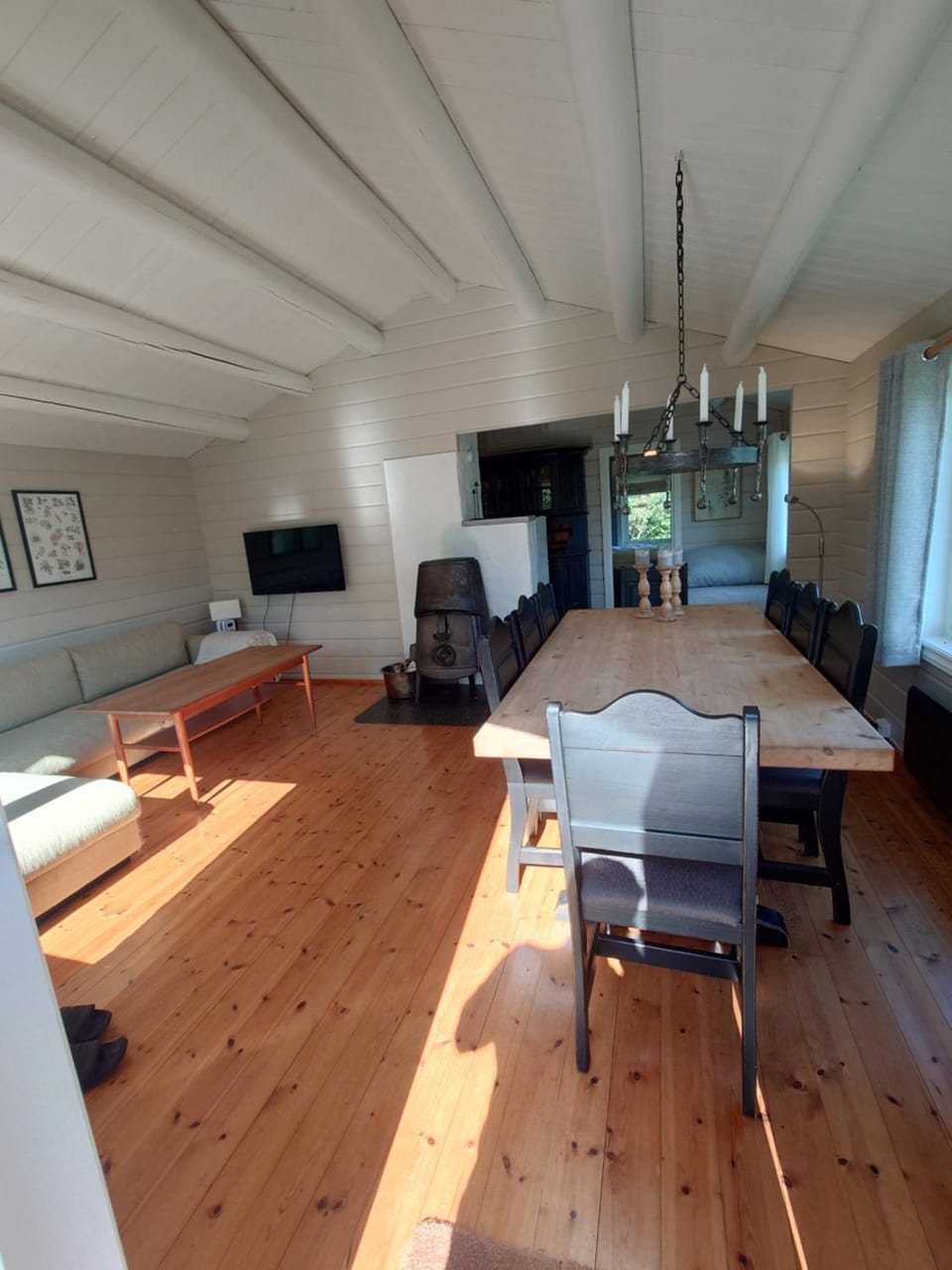 TV and multimedia, Living room, Dining area