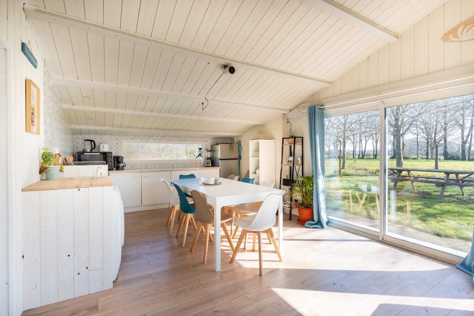 Dining area, Garden view, kitchen