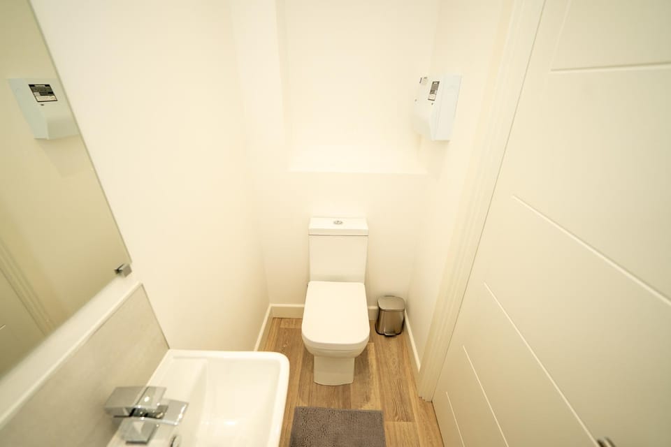Toilet, Bathroom