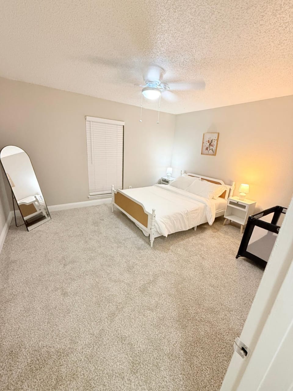 Quiet Quarter 1Br1Ba by Dallas north tollway and Med Apartment in Addison