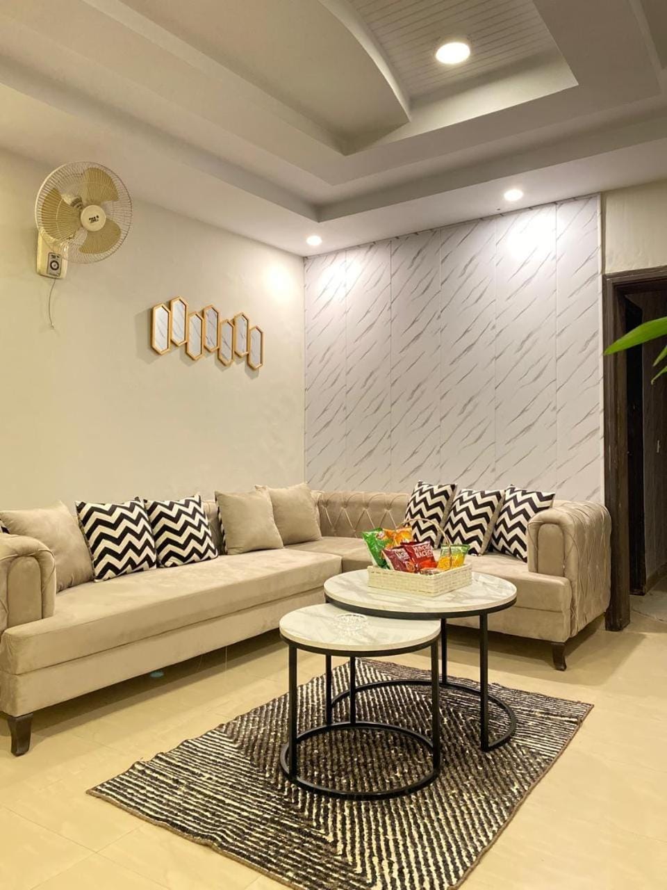 Luxury 1bed F-11 Apartment in Islamabad