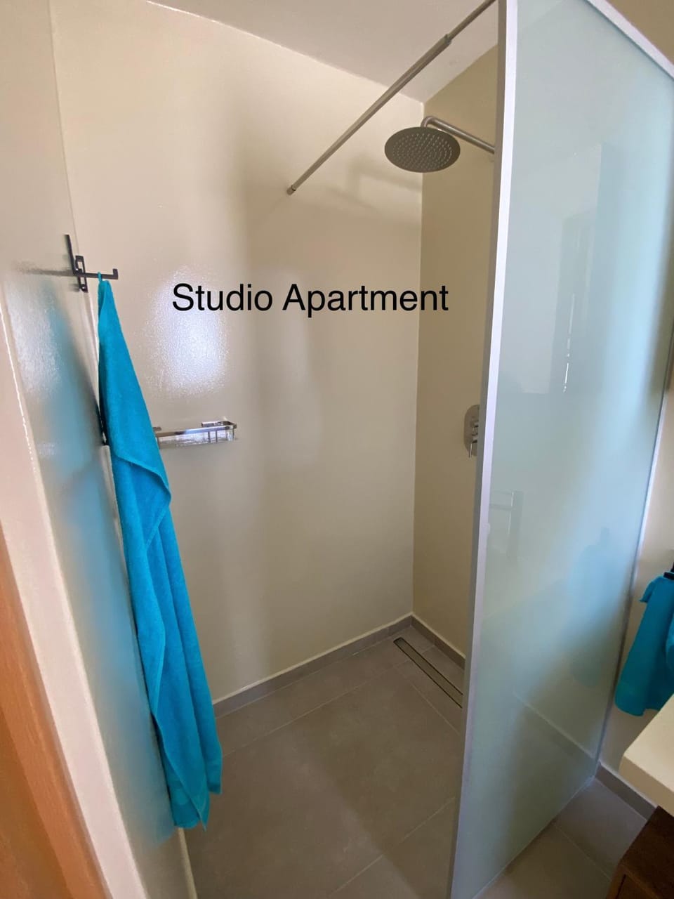 Shower, Bathroom, towels