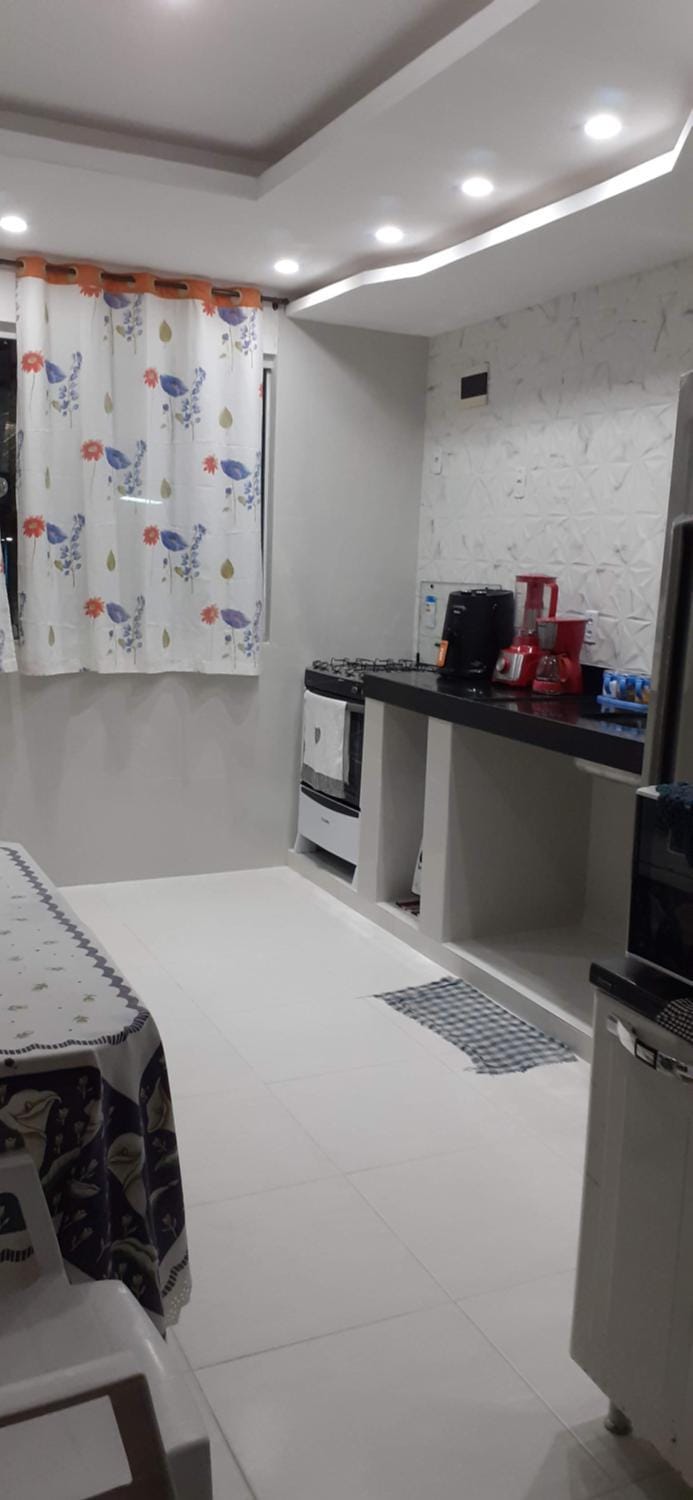 Kitchen or kitchenette, oven