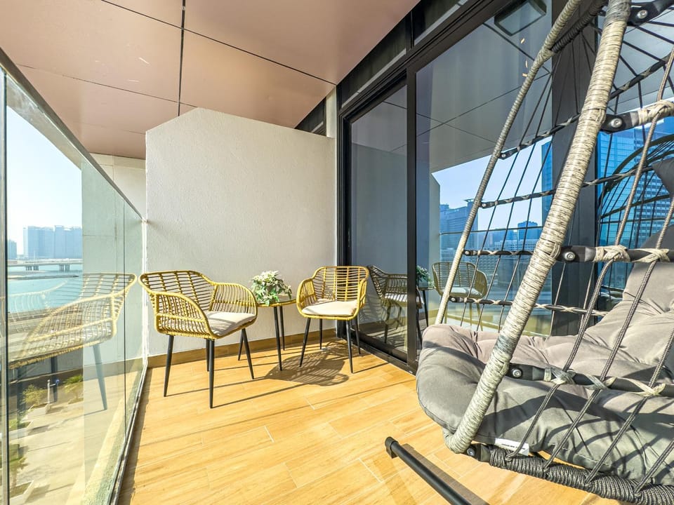Charming Studio - Full Canal Views - 5 min walk from ADGM, Cleveland and Galleria - Perfect for Corporate Travelers - Big Balcony - Heart of Maryah Island Apartment in Abu Dhabi