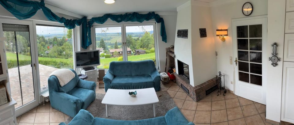 Natural landscape, Garden, View (from property/room), Balcony/Terrace, Living room, Seating area, Garden view