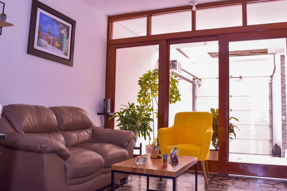 Casa en la ciudad de Piura con aire acondicionado House in Piura