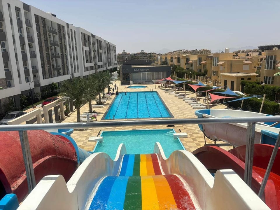 Luxury suit with private beach and aquapark Apartment in Hurghada