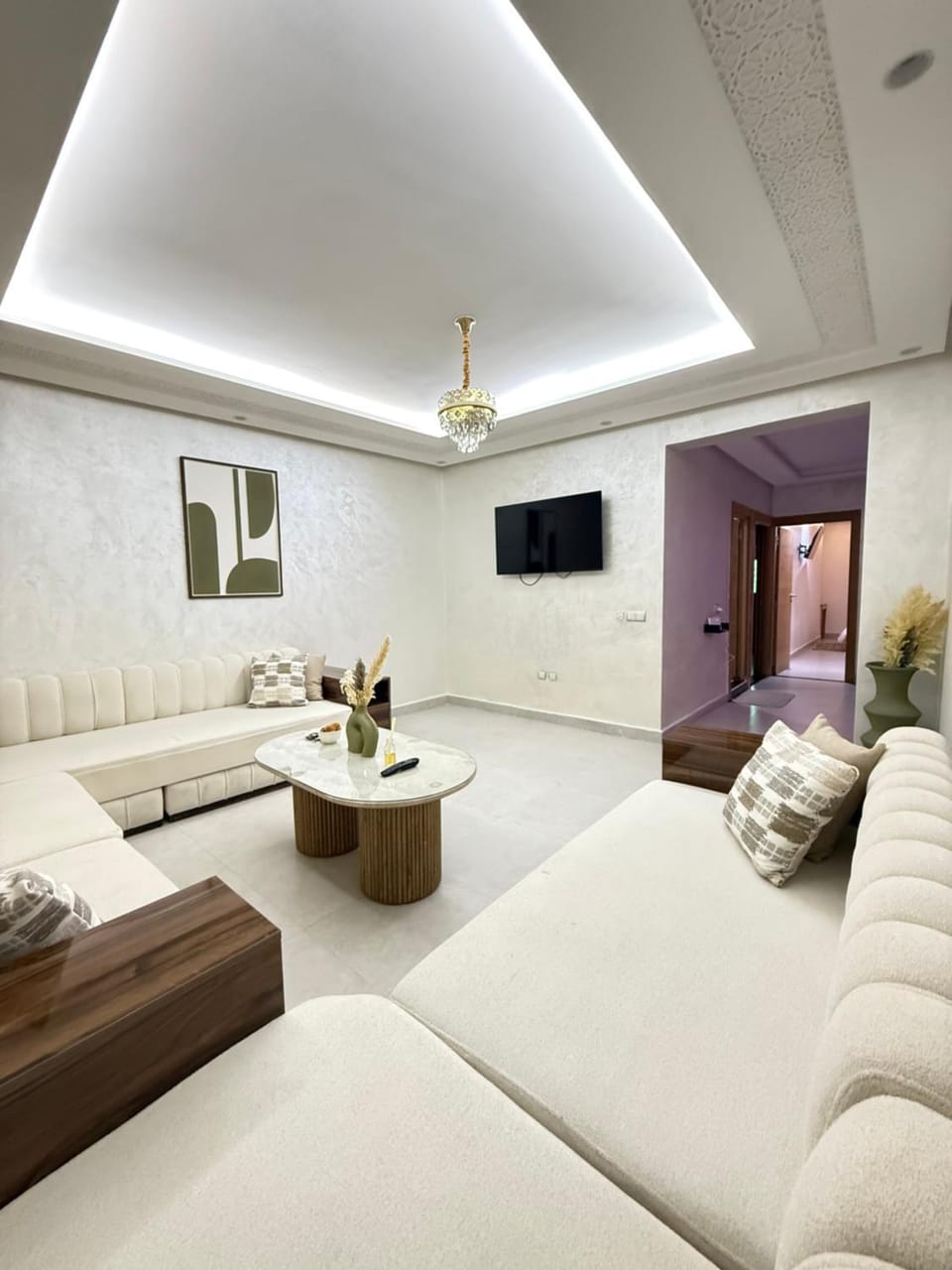 Cozy Apartment in Marrakech Center, Pool &Parking Apartment in Marrakesh