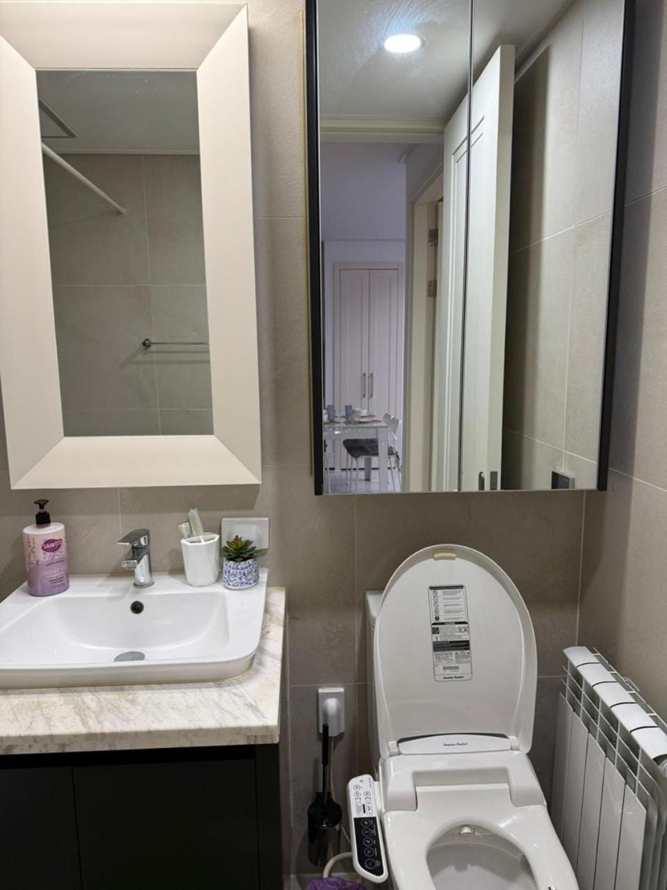 Toilet, Bathroom