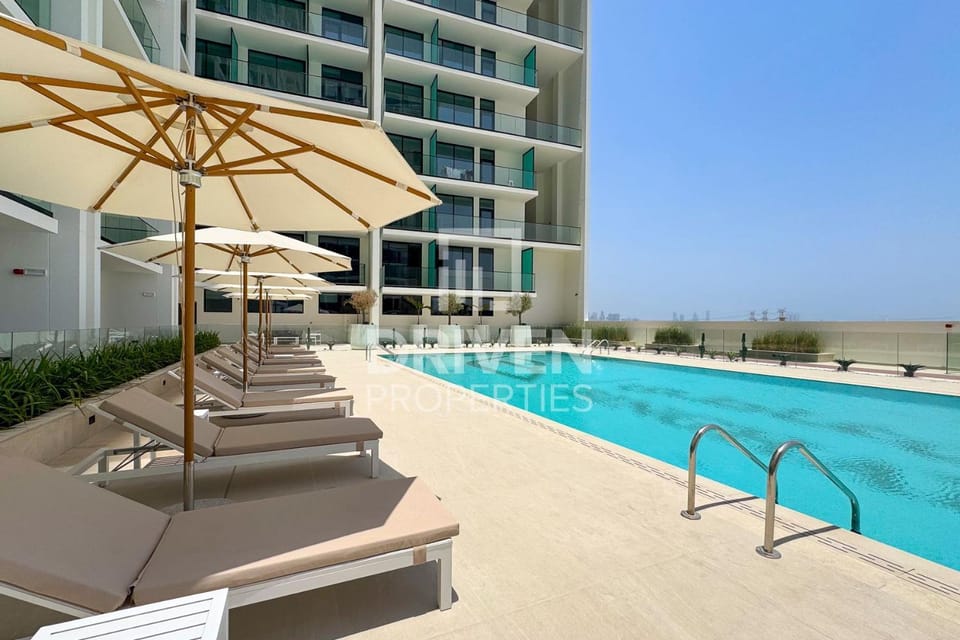 View (from property/room), Pool view, Swimming pool, Swimming pool, sunbed