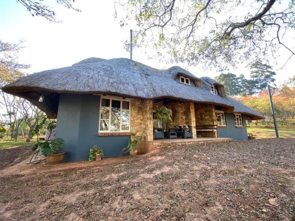 Kweza Cottages Apartment in Zimbabwe
