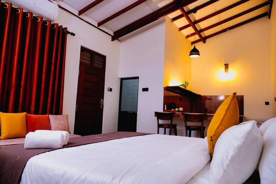 Bed, Living room, Seating area, Dining area, Bedroom