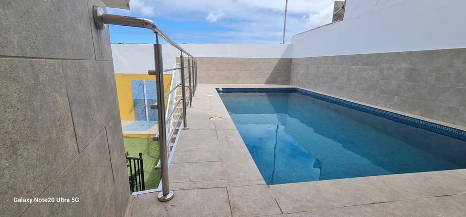 Garden, Swimming pool