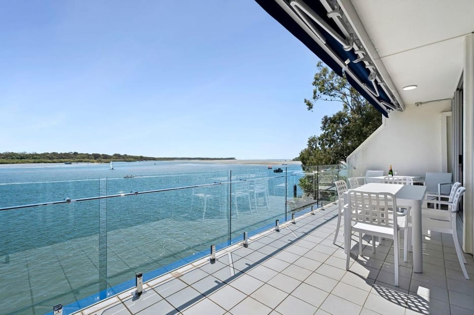 Balcony/Terrace, River view