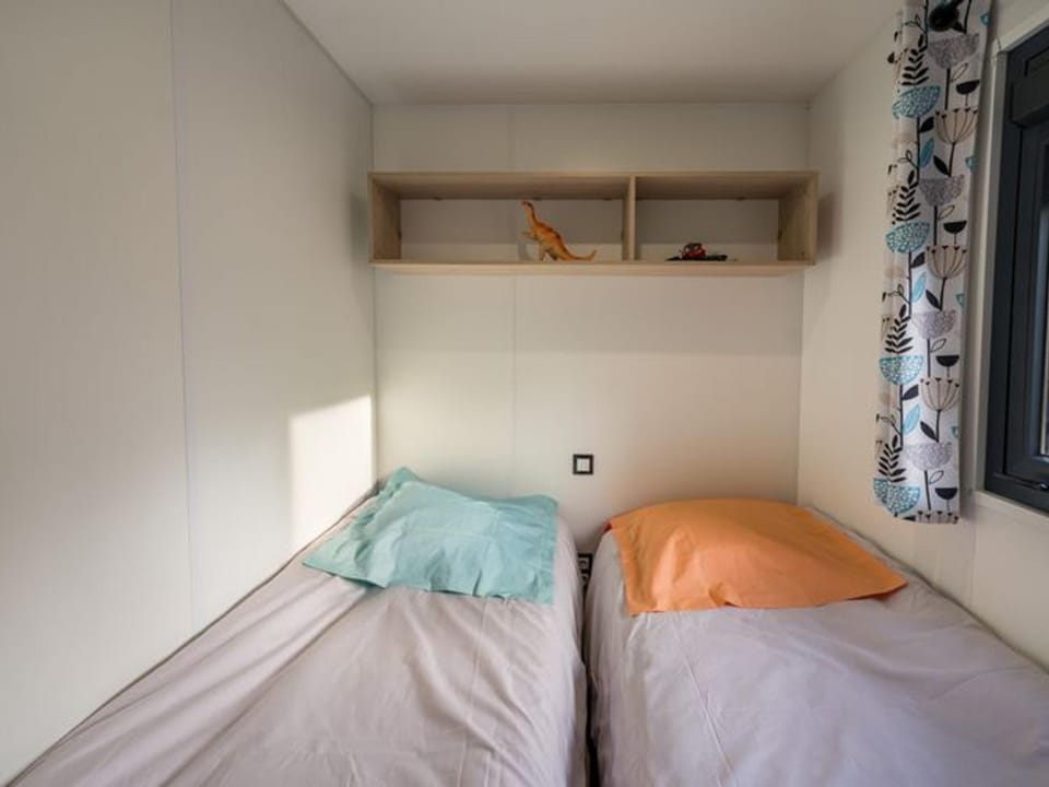 Mobil home 32m² avec terrasse, 3 chambres pour 6 personnes - API-1-52-713 Campground/ 
RV Resort in Vosges