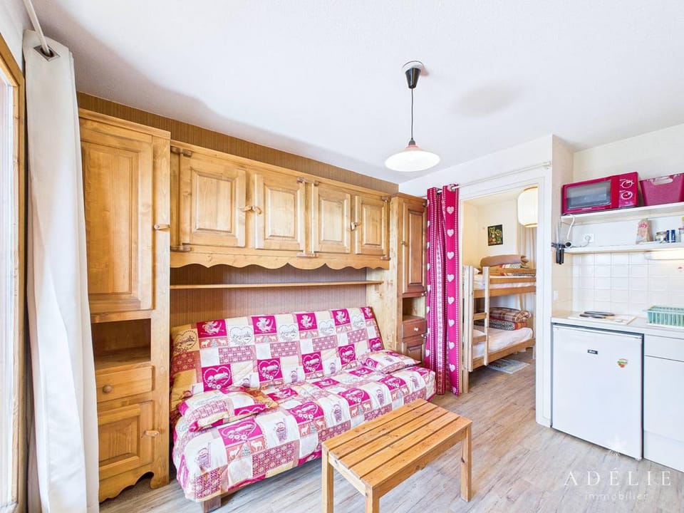 Studio idéal au pied des pistes avec parking - FR-1-398-690 Apartment in Montvalezan