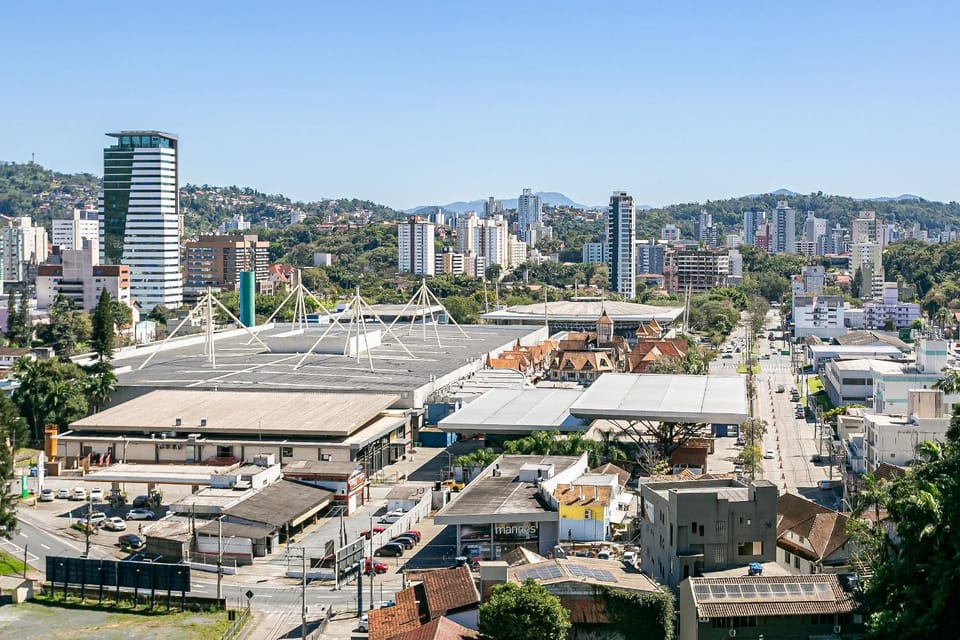 Village Lofts, 5 minutes from Vila Germânica, with heated pool on the terrace House in Blumenau