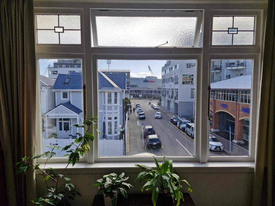 Best room near the stadium, train station, & parliament precinct Vacation rental in Wellington