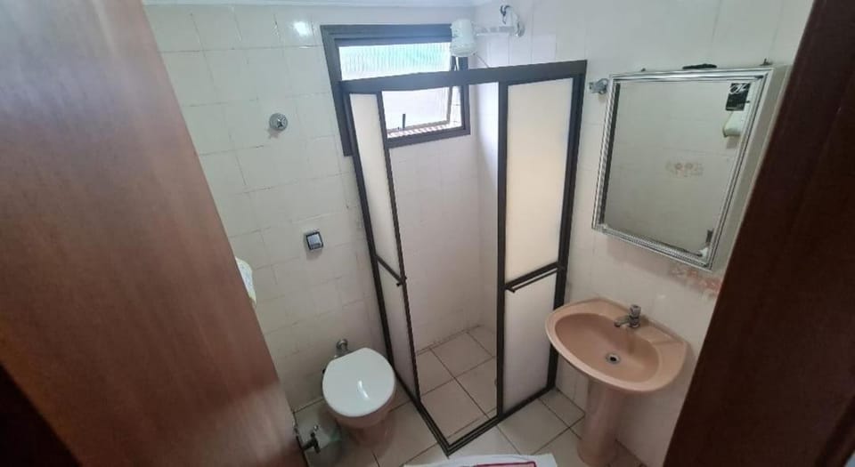 Arejado e espaçoso apartamento no centro com wi-fii Apartment in Ubatuba