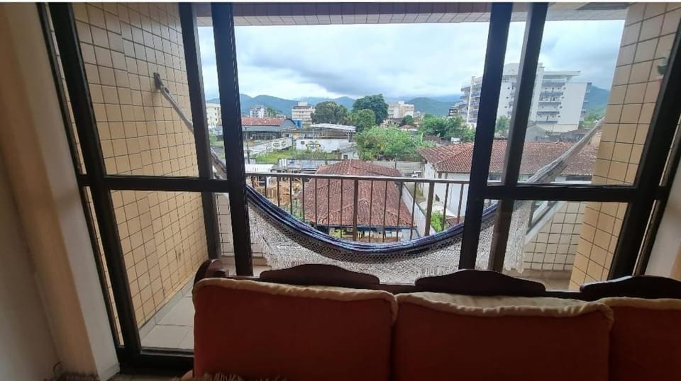 Arejado e espaçoso apartamento no centro com wi-fii Apartment in Ubatuba