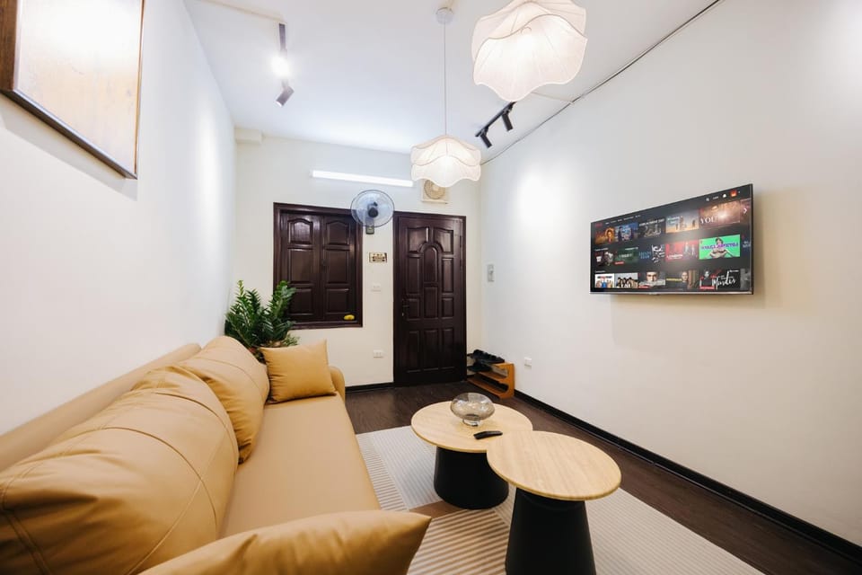Communal lounge/ TV room, Living room