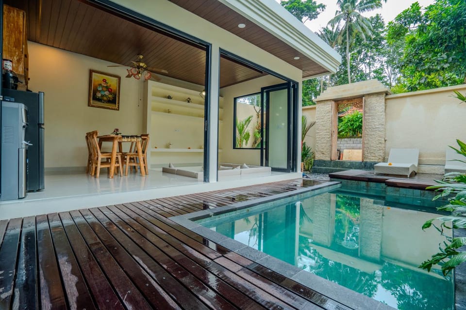 Pool view, Swimming pool