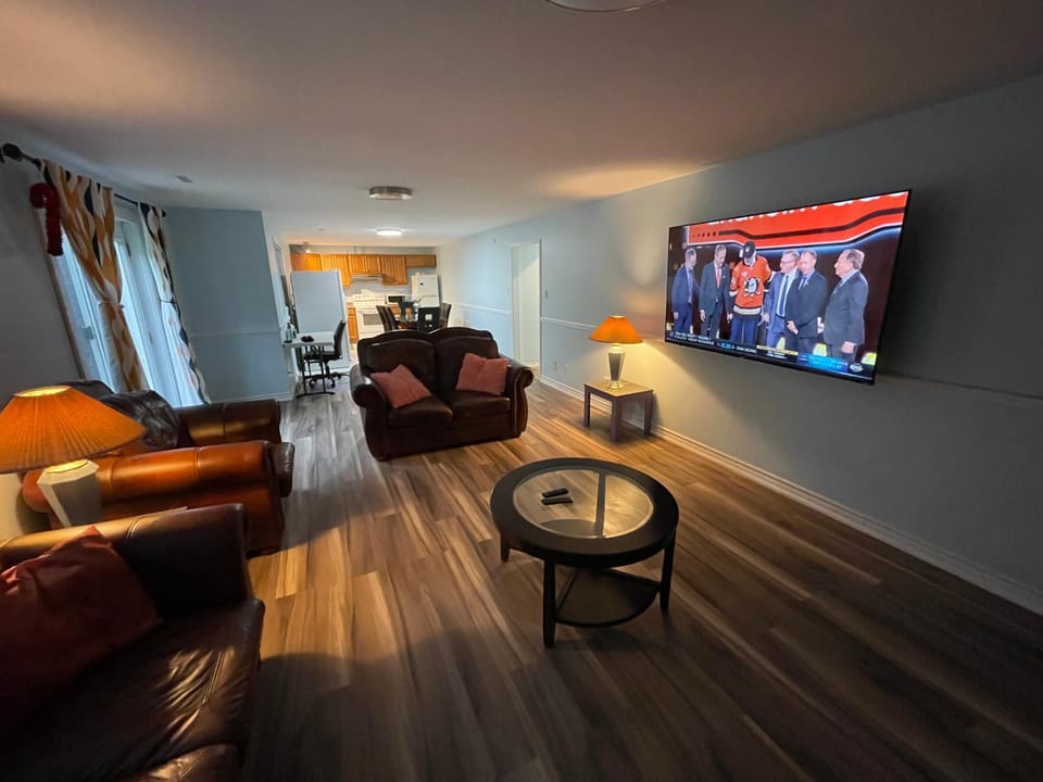 Renaissance Guest House Bed and Breakfast in Oshawa